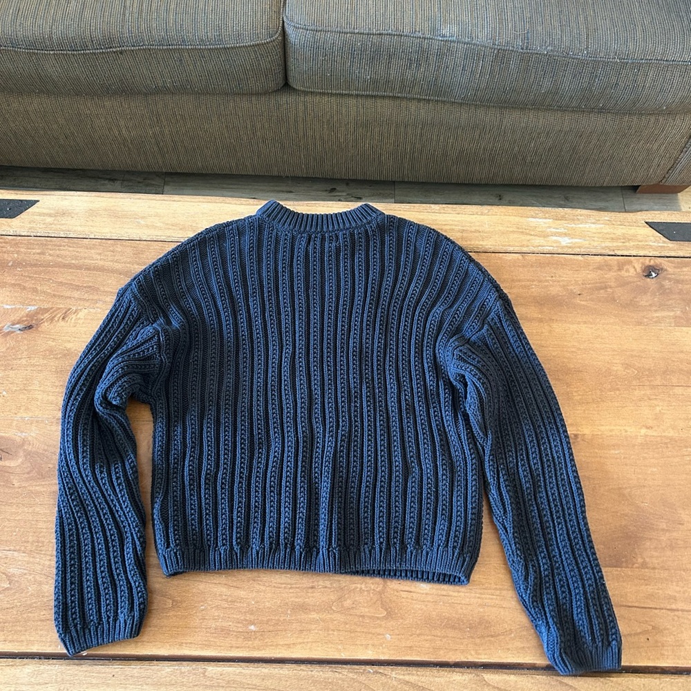 Universal Thread black Ribbed Crewneck Sweater - Picture 3 of 3